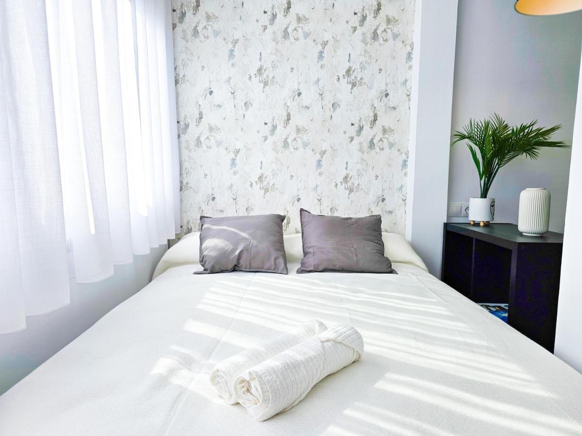 Estudio Vip Mediterraneo - Alojamientos La Torre 토레델마르 외부 사진